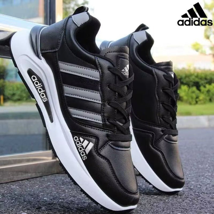Fashionable sports shoes